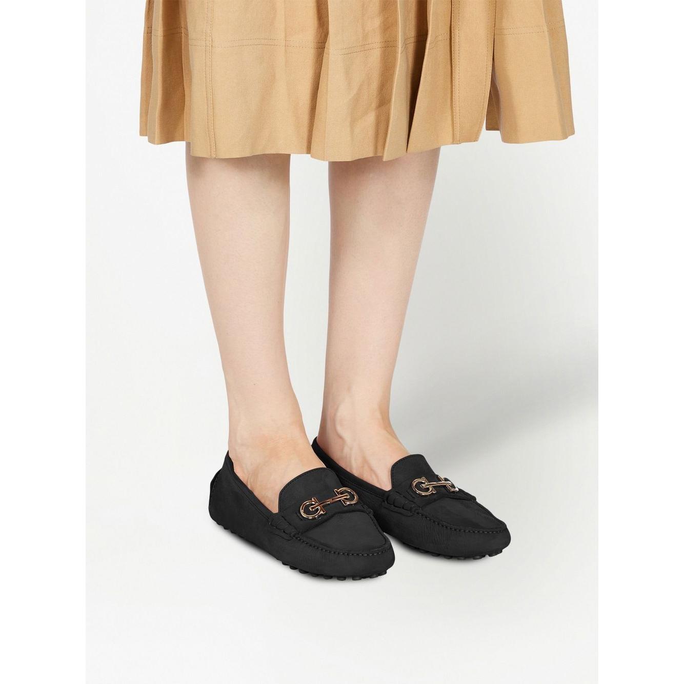 Ferragamo Double Gancini Moccasins Moccasins Ferragamo Antique White