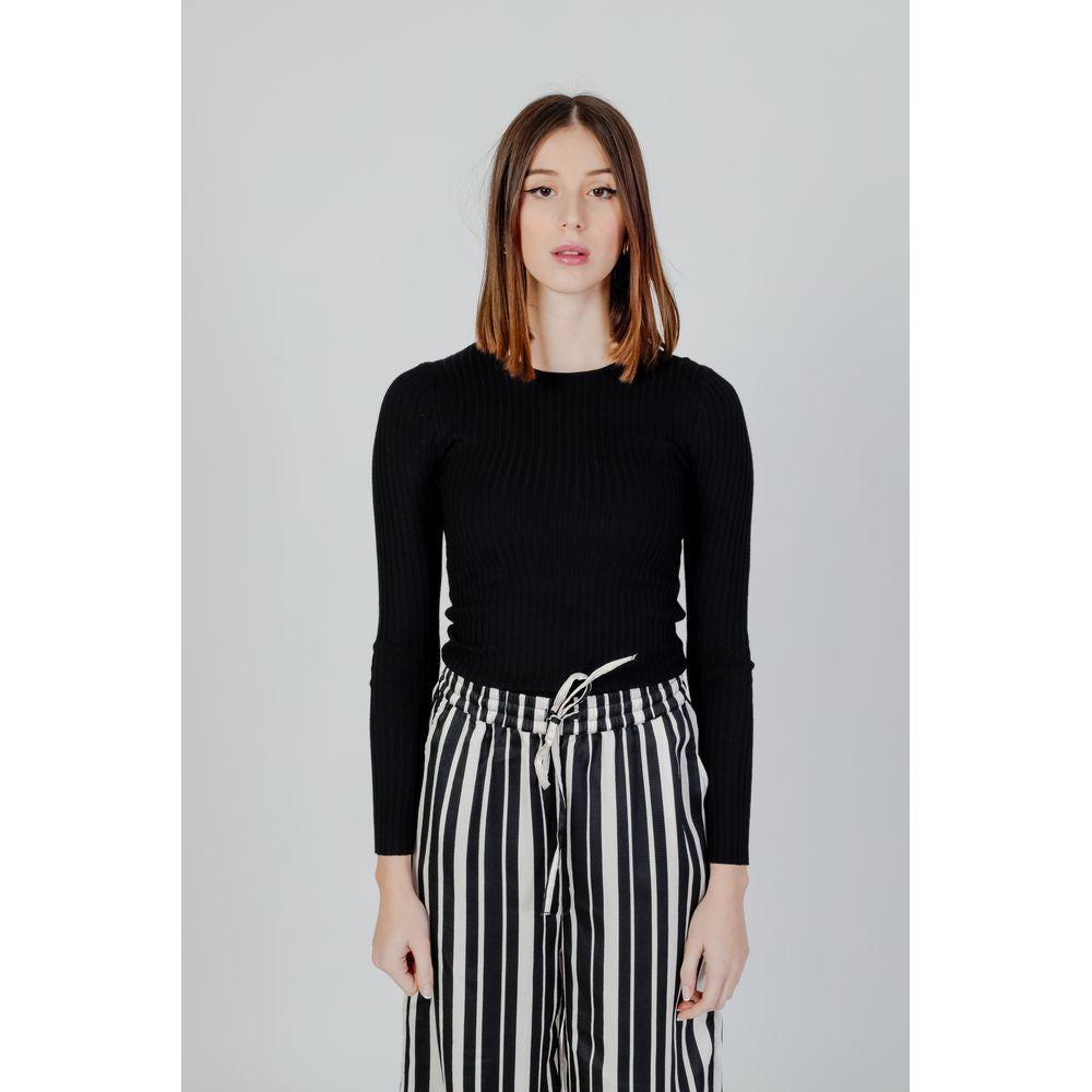 Only Black Viscose Tops & T-Shirt Only Gray