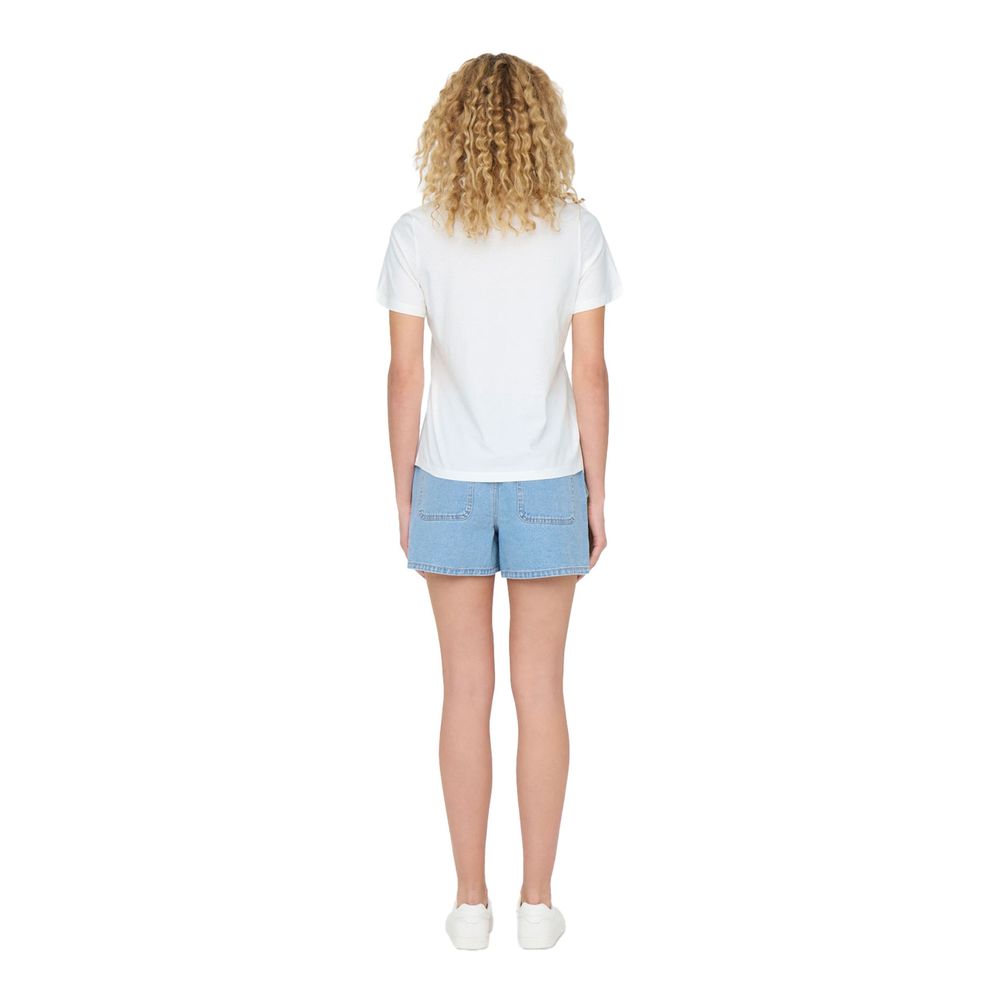 Back view of woman wearing Jacqueline De Yong White Cotton T-Shirt with blue denim shorts