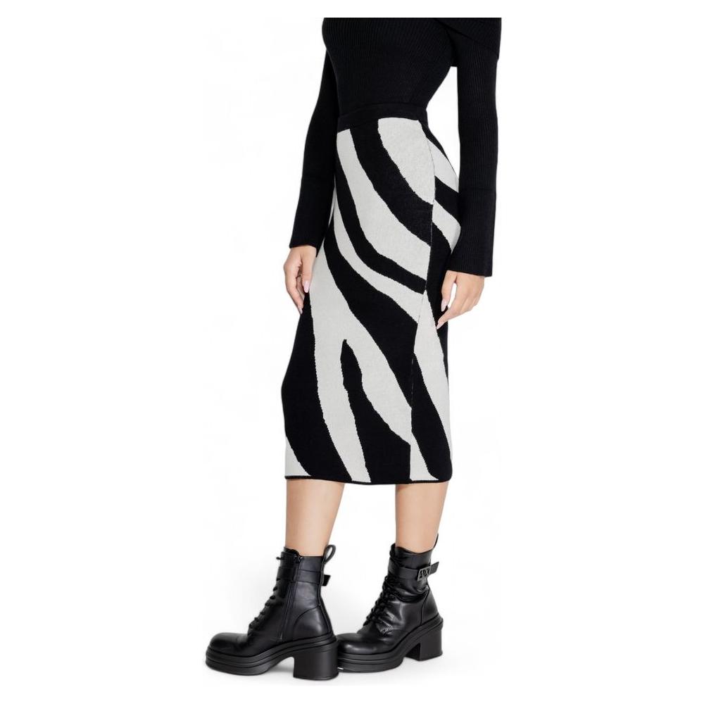 Vero Moda Black Viscose Skirt Vero Moda Black