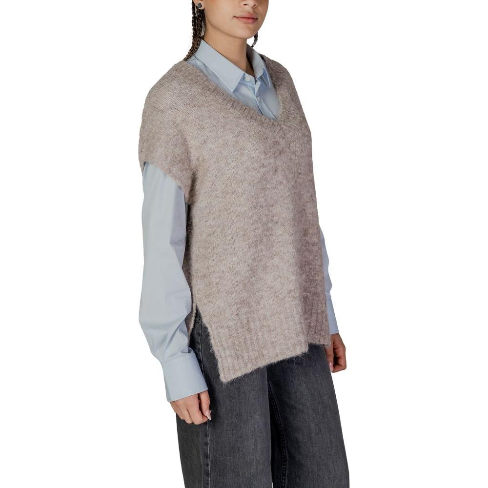 Vero Moda Beige Recycled Polyester Sweater Vero Moda Dark Gray