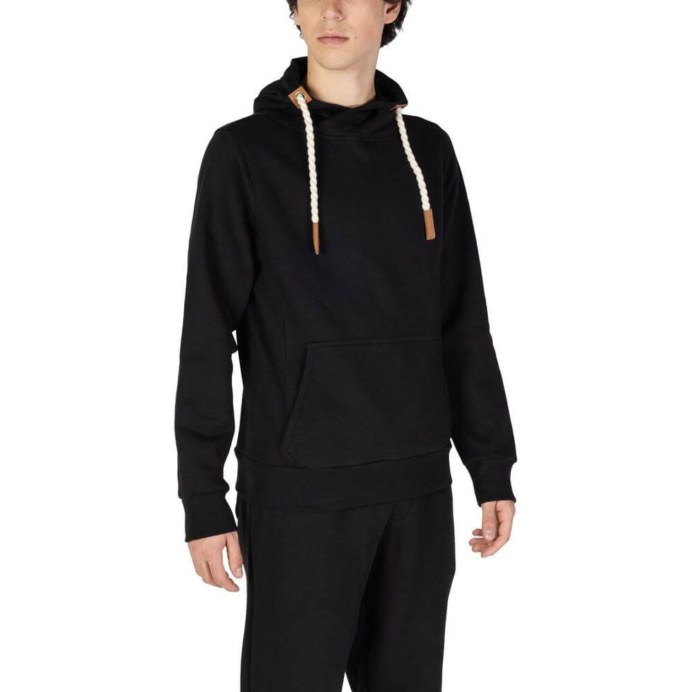 Men's Hydra Clothing black cotton sweater, fall/winter collection, featuring a hood and front pocket.