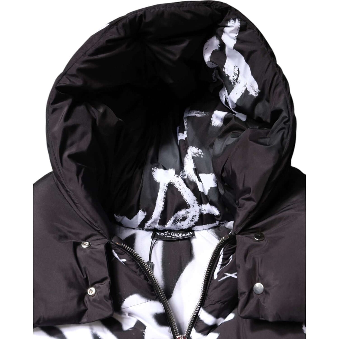 Dolce & Gabbana black padded hooded cropped jacket with logo details, full zip closure, made in Italy, high craftsmanship.