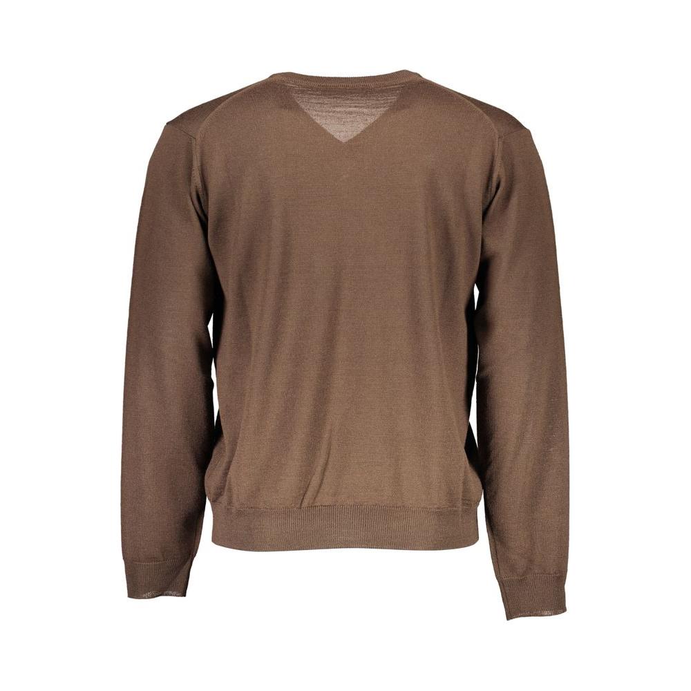 Romeo Gigli brown wool men sweater, V-neck design showcasing elegant Italian craftsmanship, classy addition to any wardrobe.