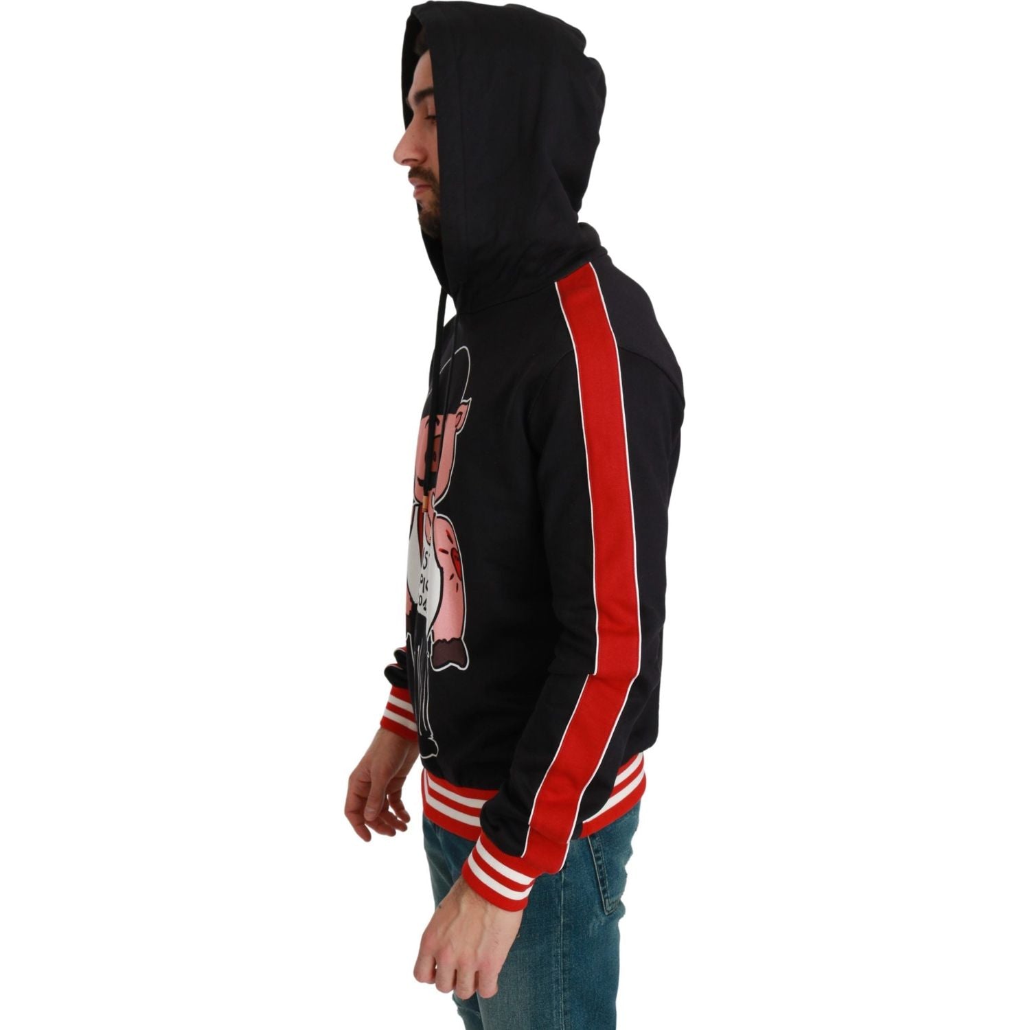 سترة سوداء أنيقة بغطاء رأس من دولتشي آند غابانا مع زخارف متعددة الألوان