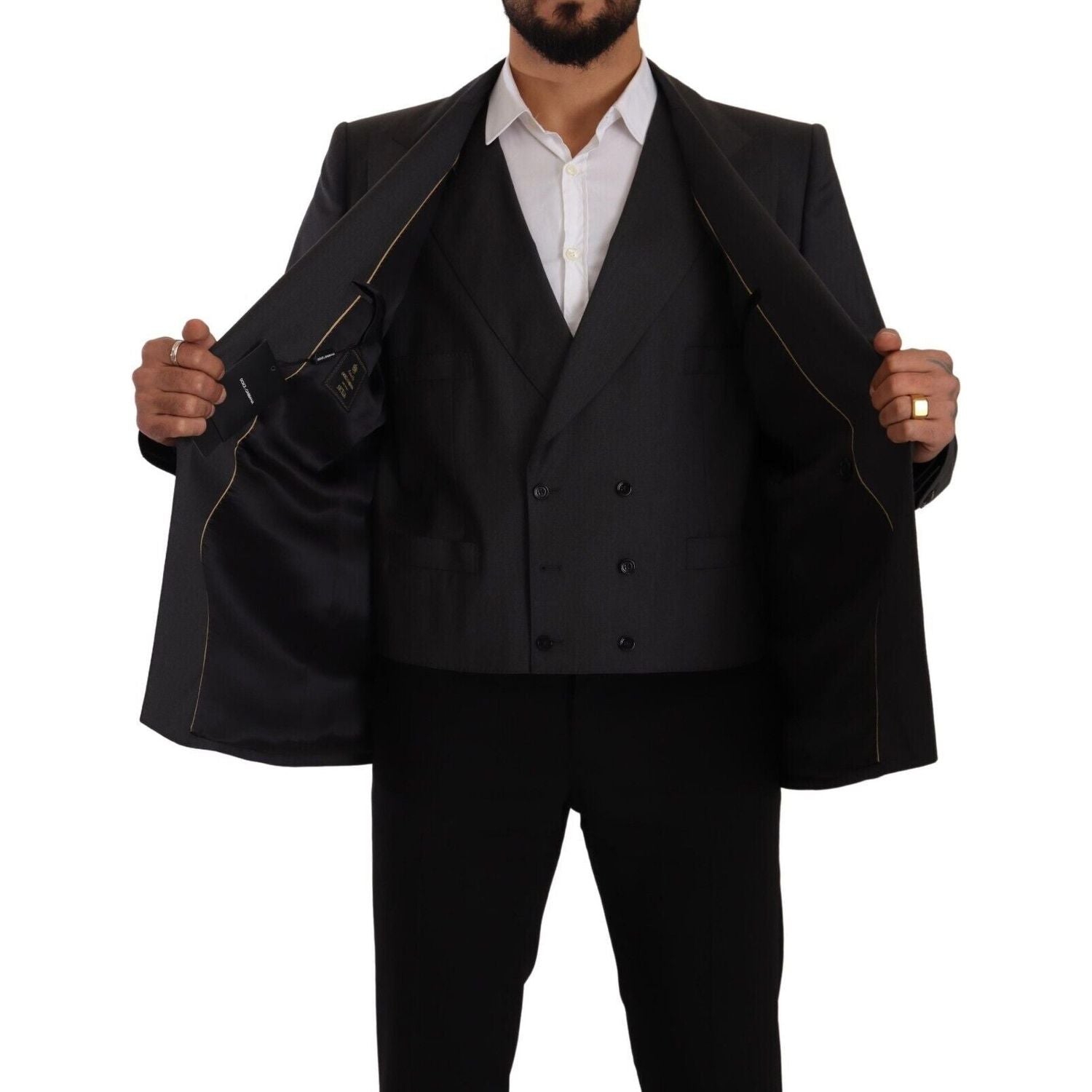 بدلة دولتشي آند غابانا الأنيقة المصنوعة من مزيج الصوف الرمادي من سيسيليا