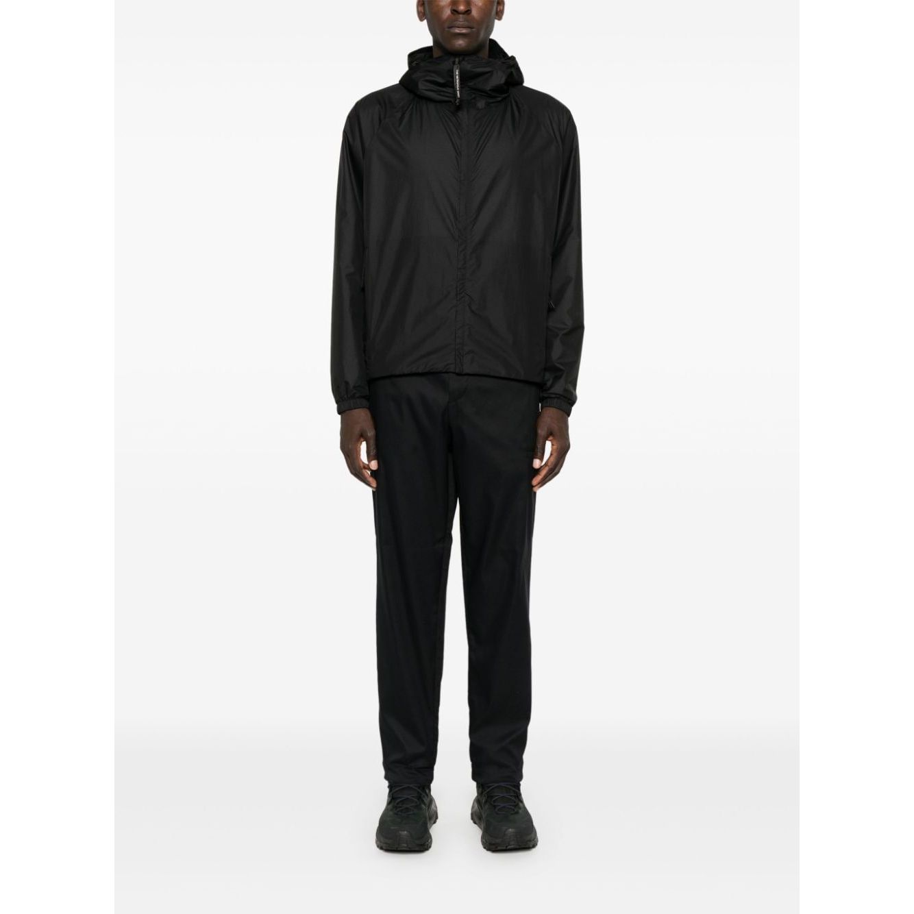 معاطف CP COMPANY METROPOLIS باللون الأسود