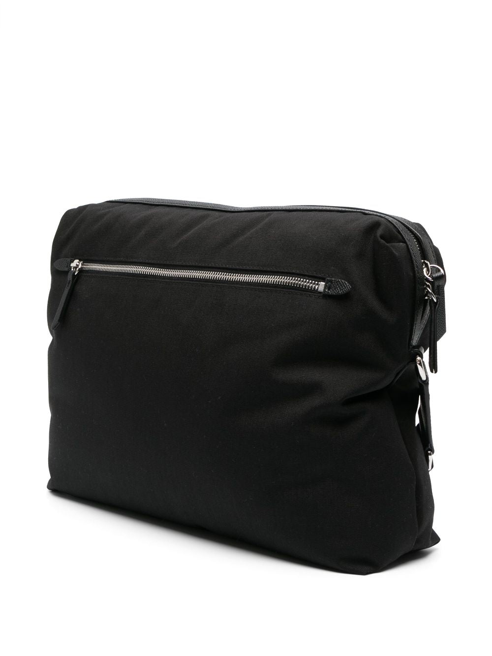 Front view with bag zipped and handles upright.