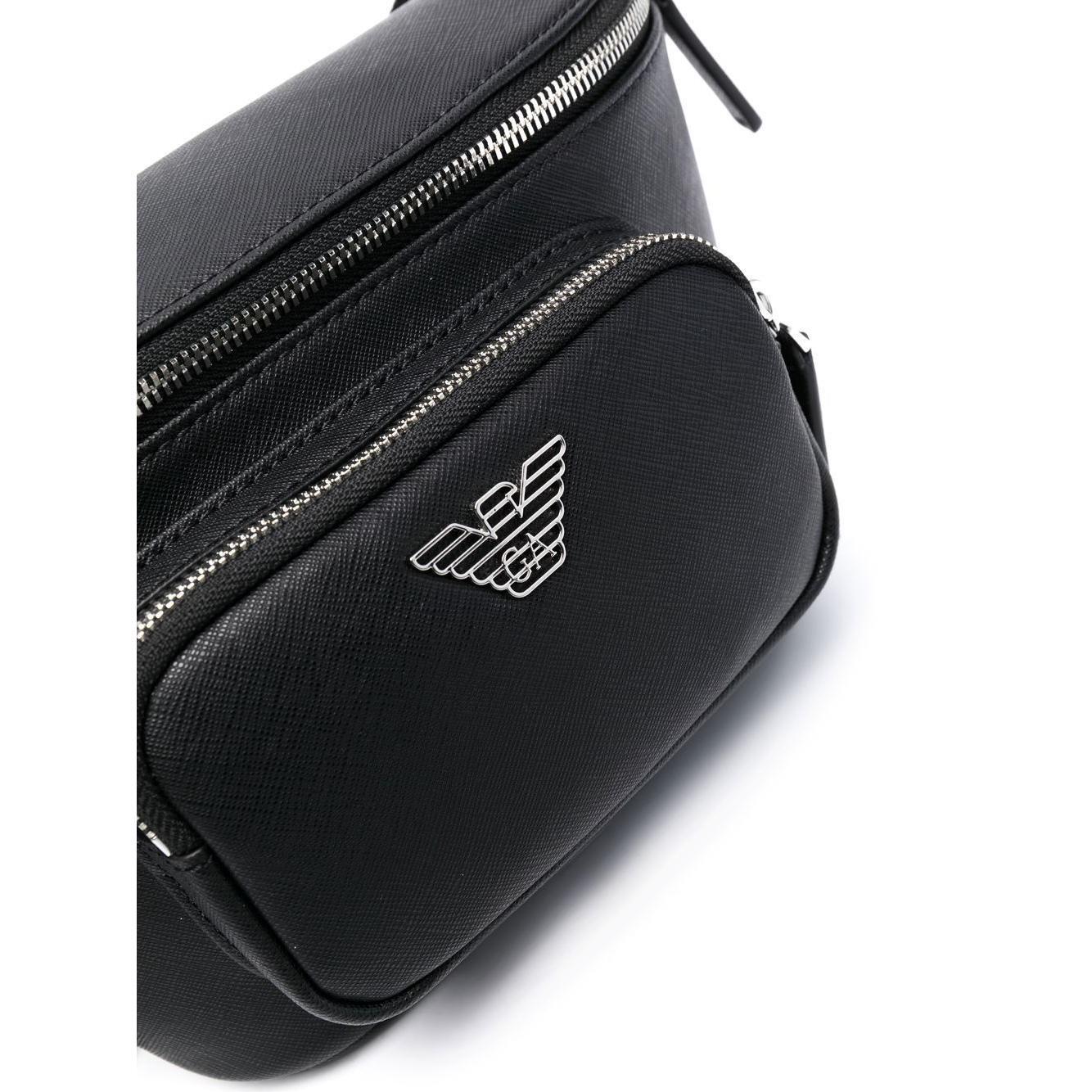 Front view with bag zipped and handles upright.