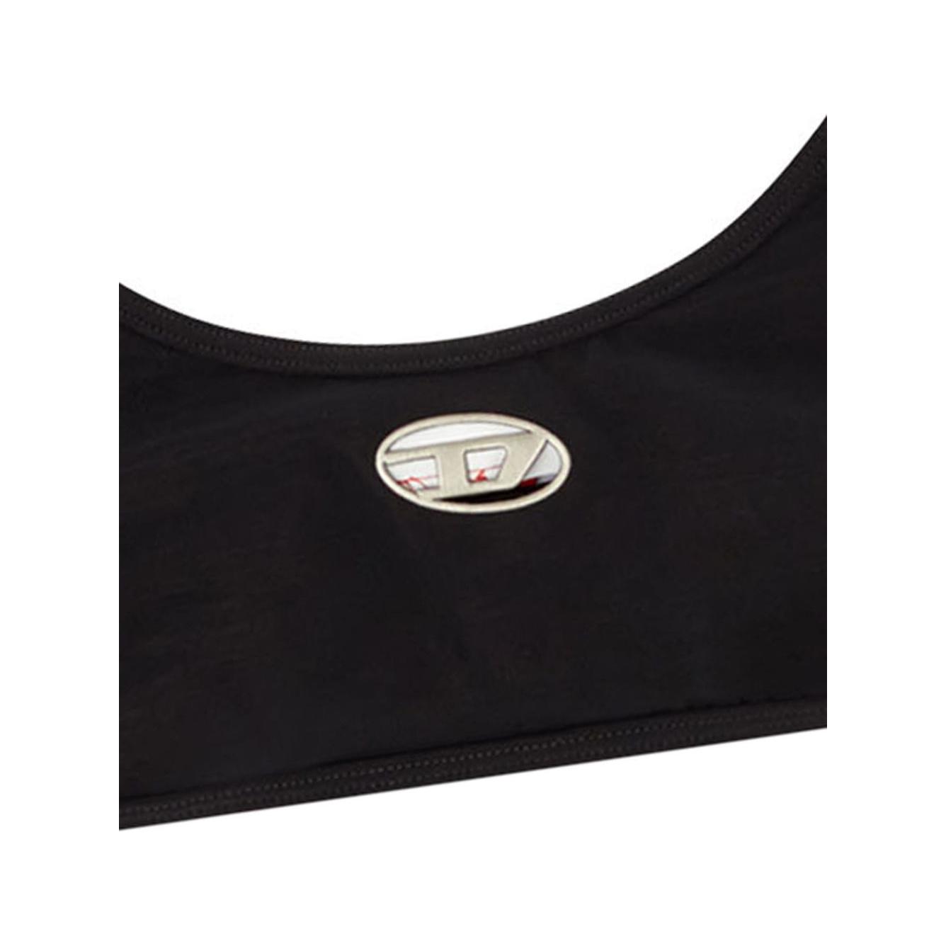 Front view with bag zipped and handles upright.