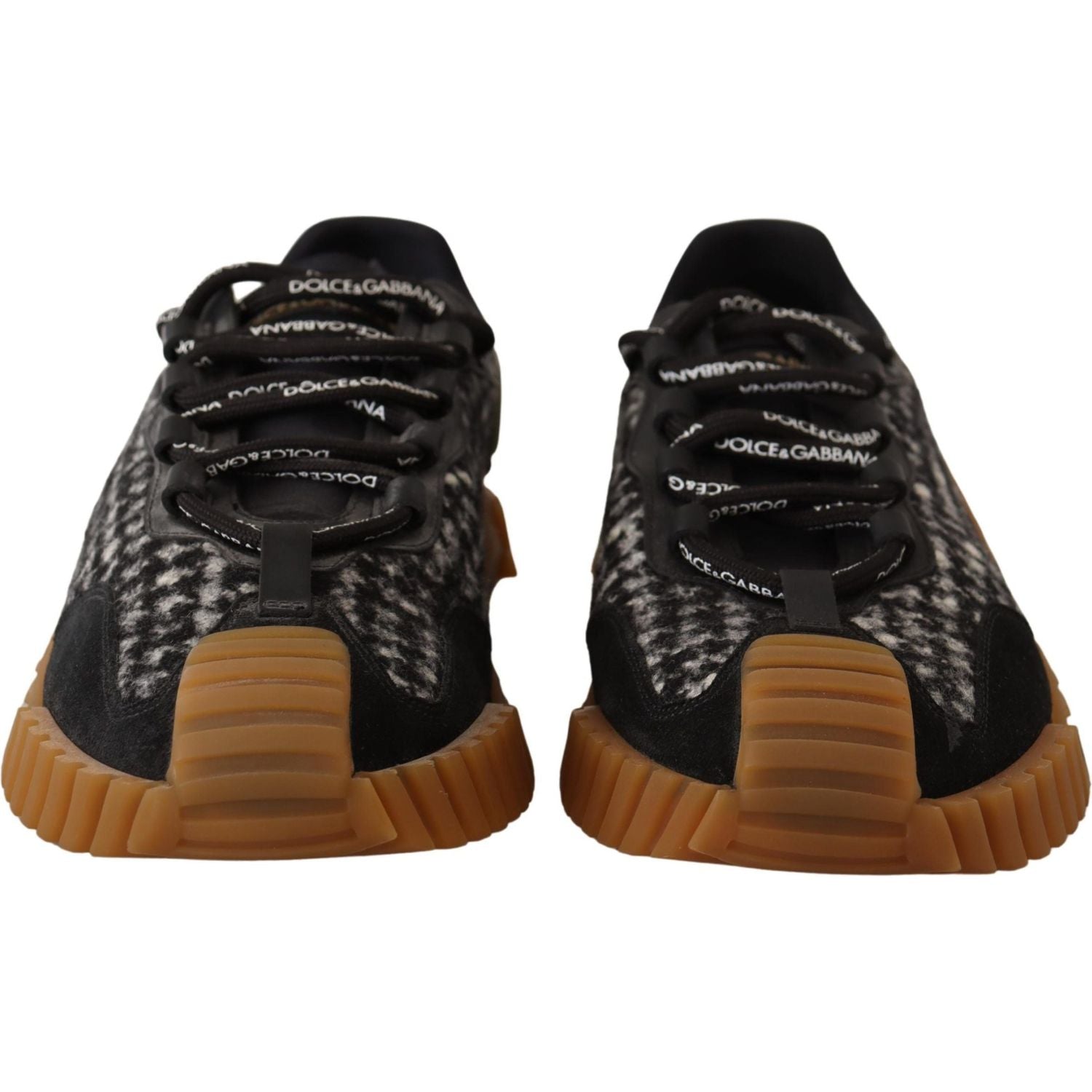 حذاء رياضي أنيق من دولتشي آند غابانا NS1 بتصميم كاريزما