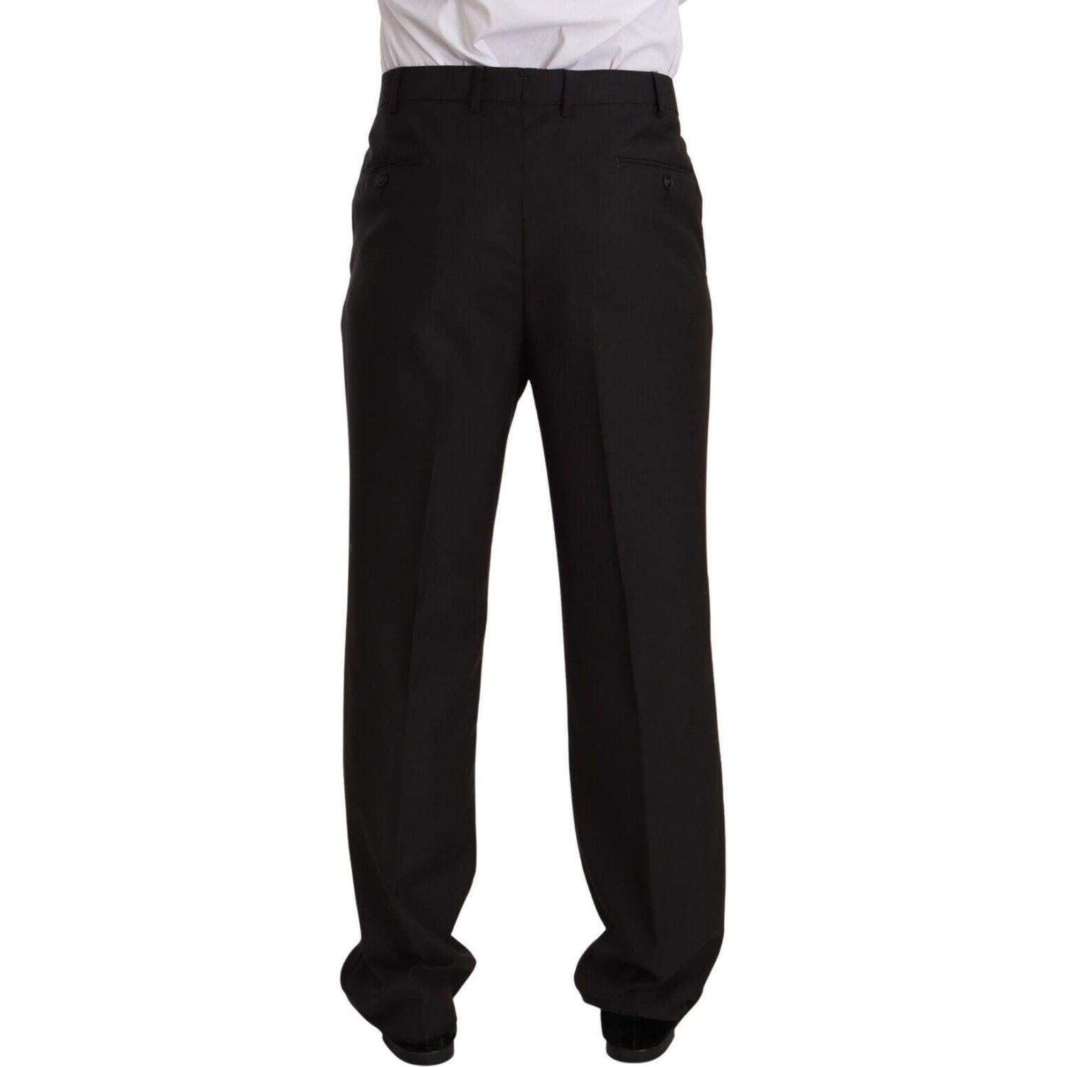 بدلة رجالية رمادية أنيقة مكونة من قطعتين من تصميم دومينيكو تاجلينتي مع ياقة مدببة