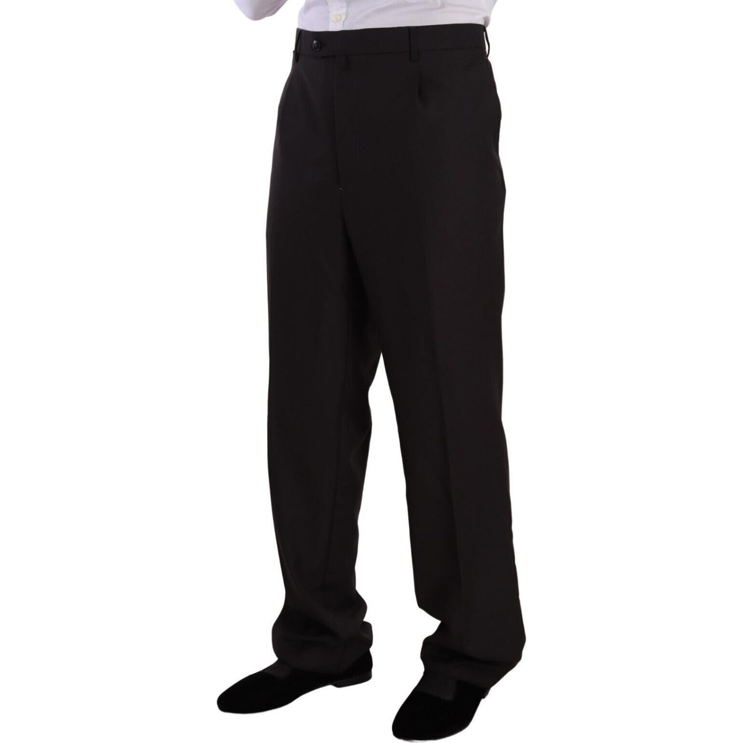 بدلة دومينيكو تاجلينتي الأنيقة المكونة من قطعتين باللون الرمادي بقصّة عادية