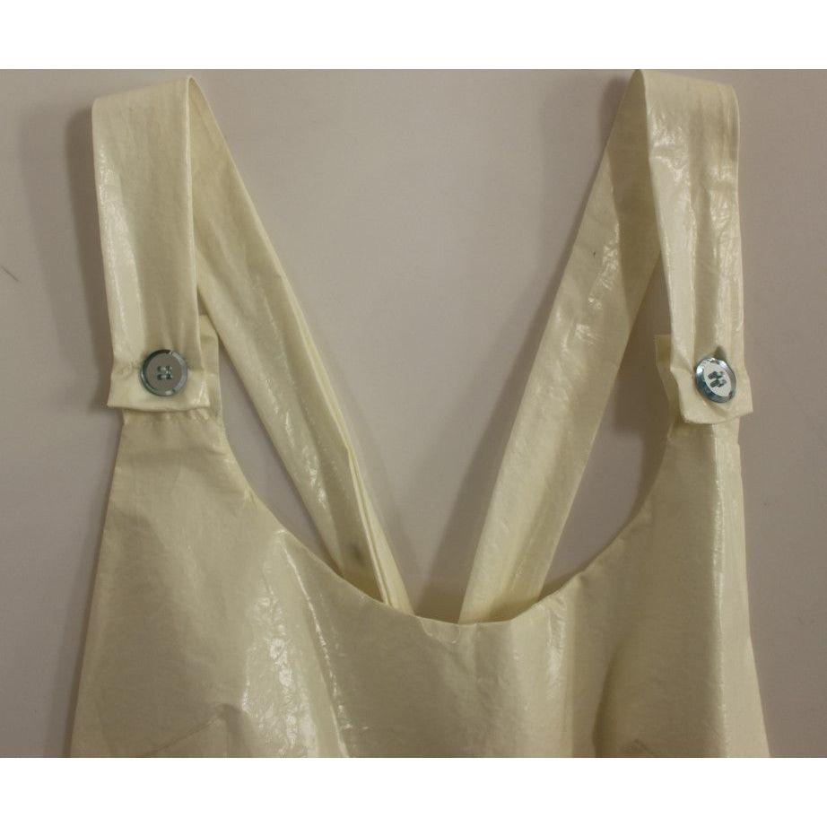 فستان أنيق من Licia Florio باللون الأبيض مع رقبة على شكل حرف V