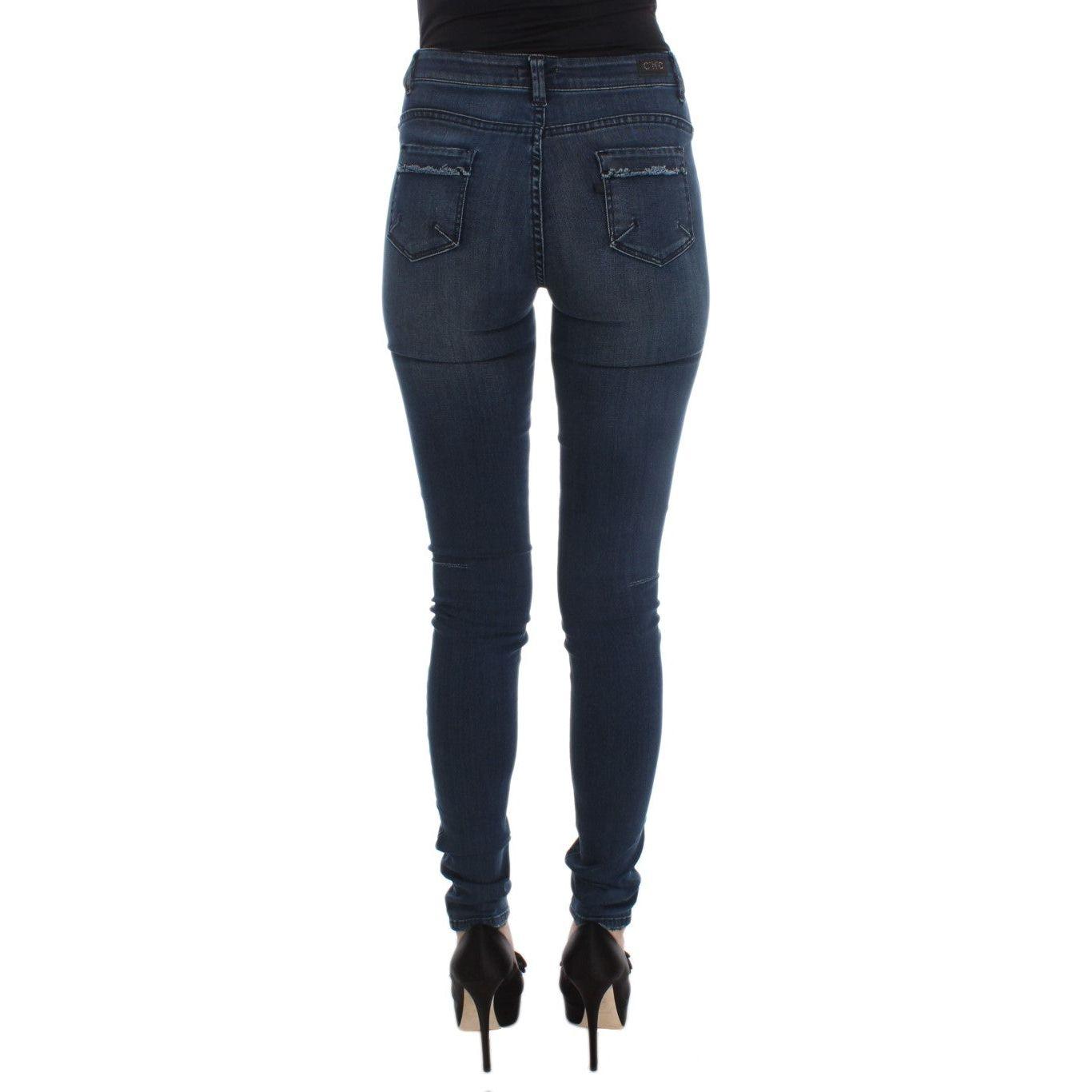 بنطلون جينز بتصميم إيطالي أنيق وذو قصة ضيقة من تصميم شركة كوستيوم ناشيونال