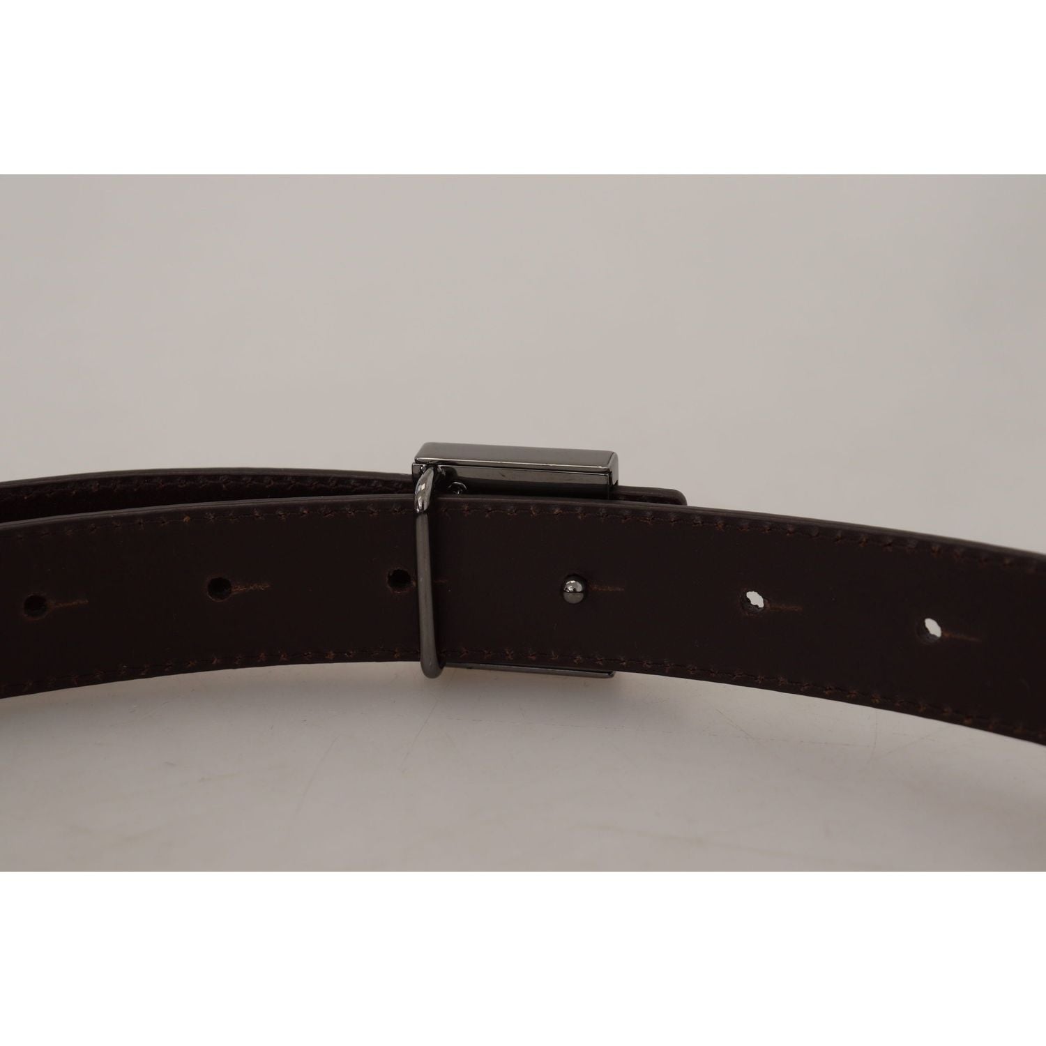 حزام جلدي بمشبك مربع ذهبي من دولتشي آند غابانا