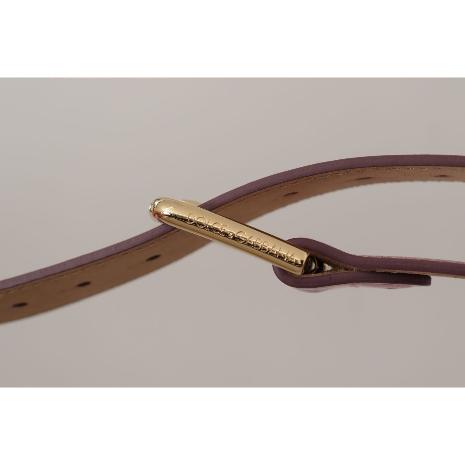 حزام جلدي أنيق باللون الوردي المعدني من دولتشي آند غابانا