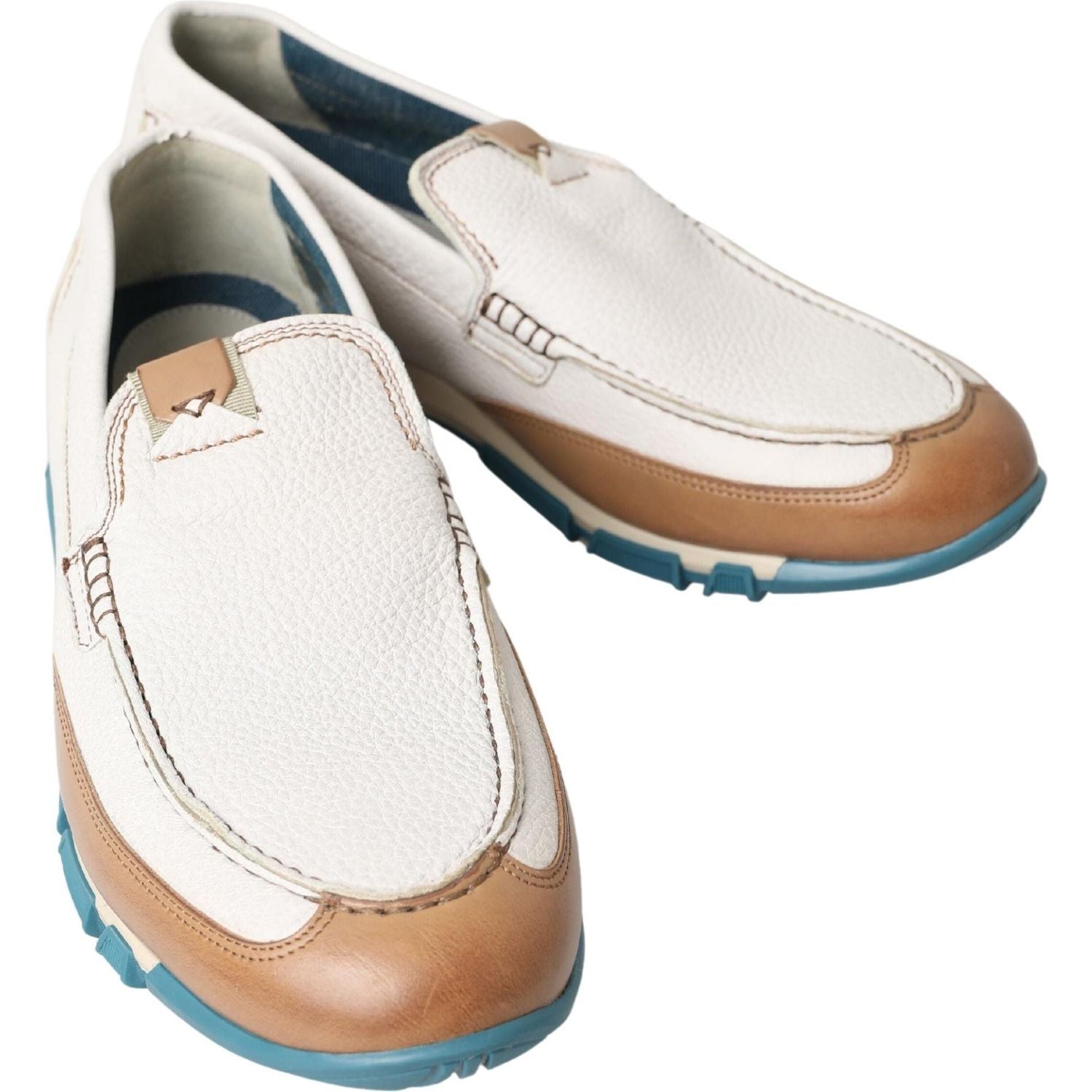 حذاء لوفرز جلدي أبيض أنيق من دولتشي آند غابانا