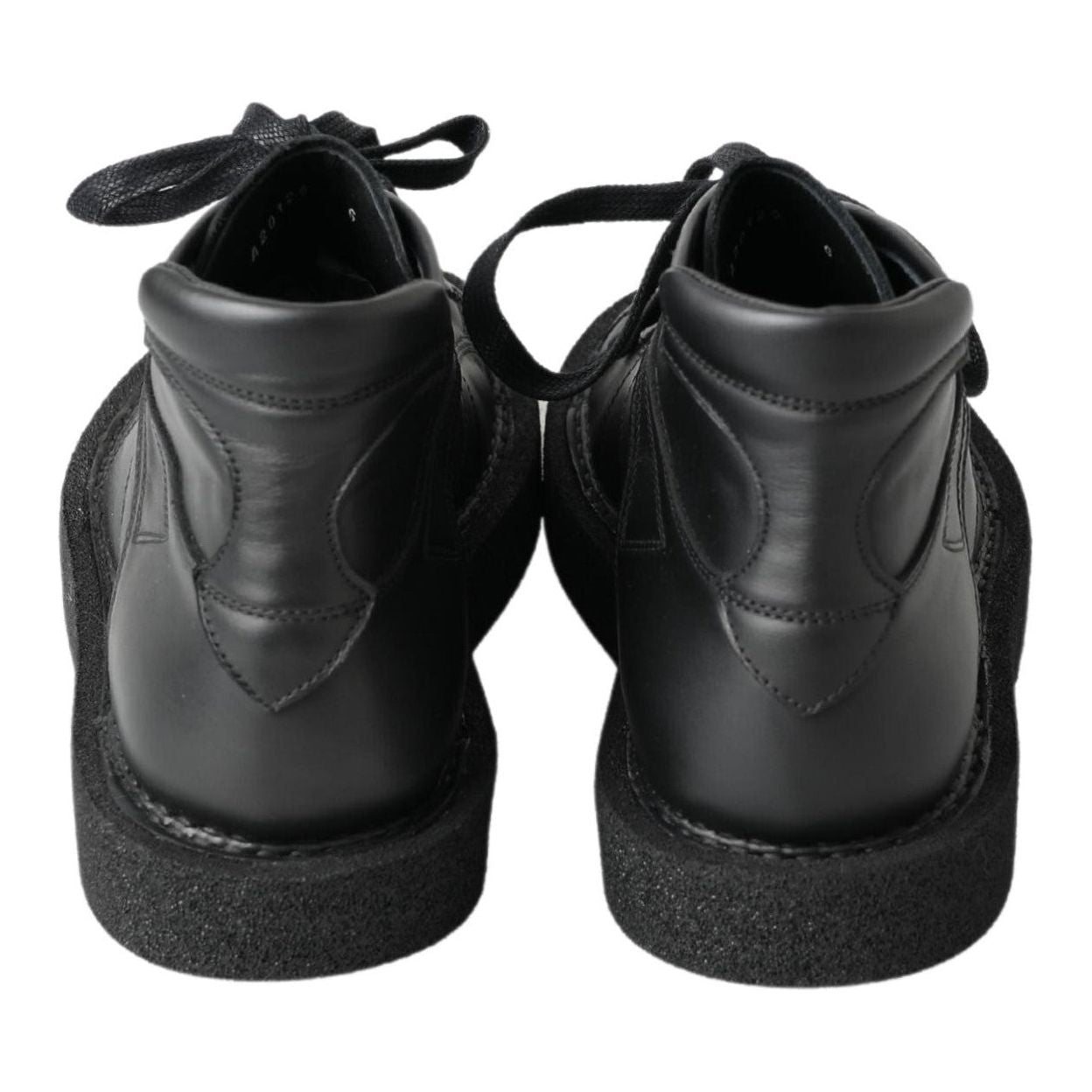 حذاء الكاحل الأنيق من دولتشي آند غابانا مع سلسلة فضية