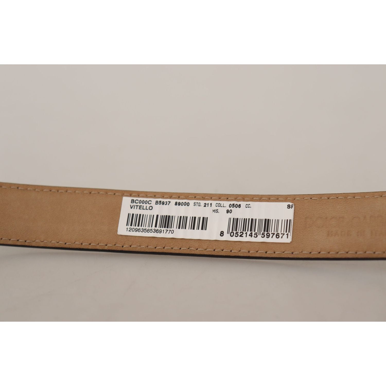 حزام جلدي أسود أنيق مع مشبك معدني من دولتشي آند غابانا