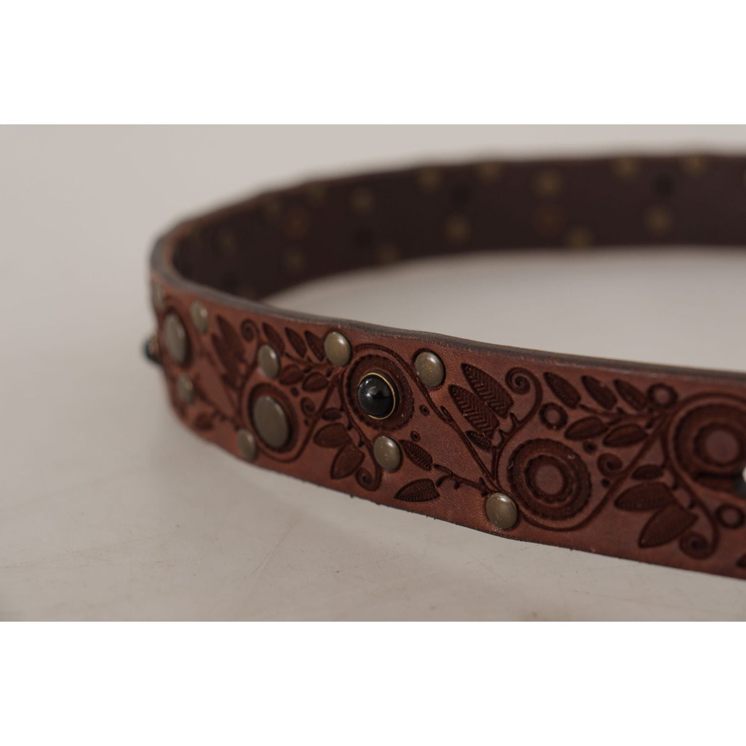 حزام جلدي أنيق من دولتشي آند غابانا مع مشبك محفور