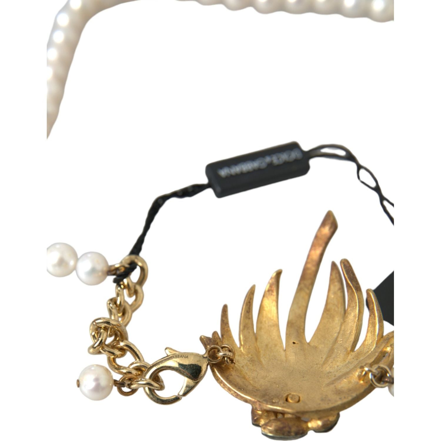 قلادة دولتشي آند غابانا الذهبية المصنوعة من النحاس والكريستال واللؤلؤ