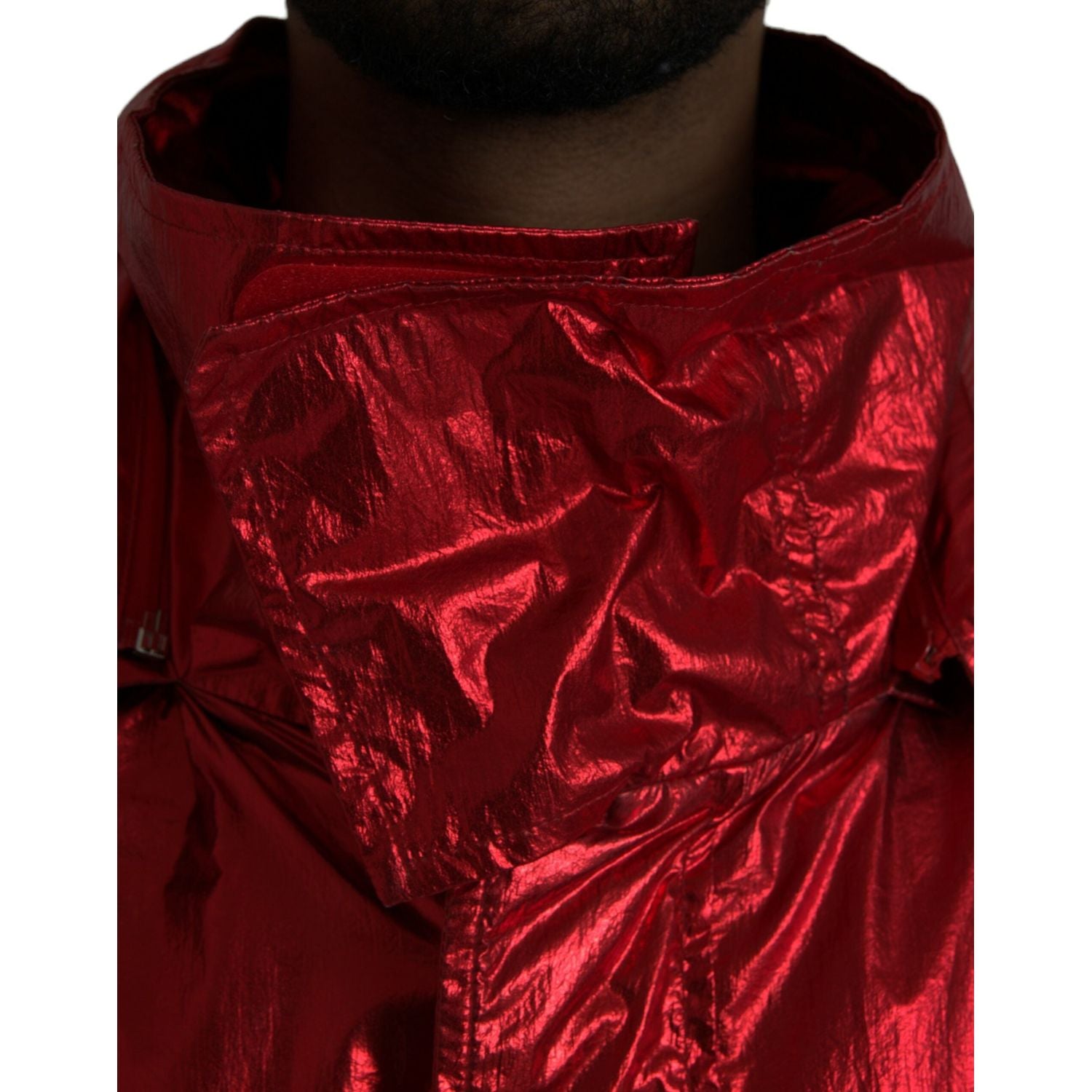 سترة سويت شيرت بغطاء رأس من النايلون باللون الأحمر من دولتشي آند غابانا