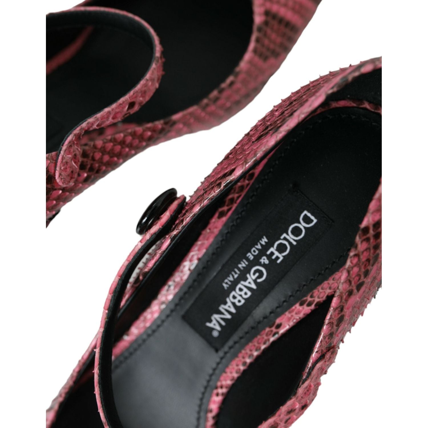 حذاء ماري جين بكعب عالٍ من جلد الثعبان باللون الوردي من دولتشي آند غابانا