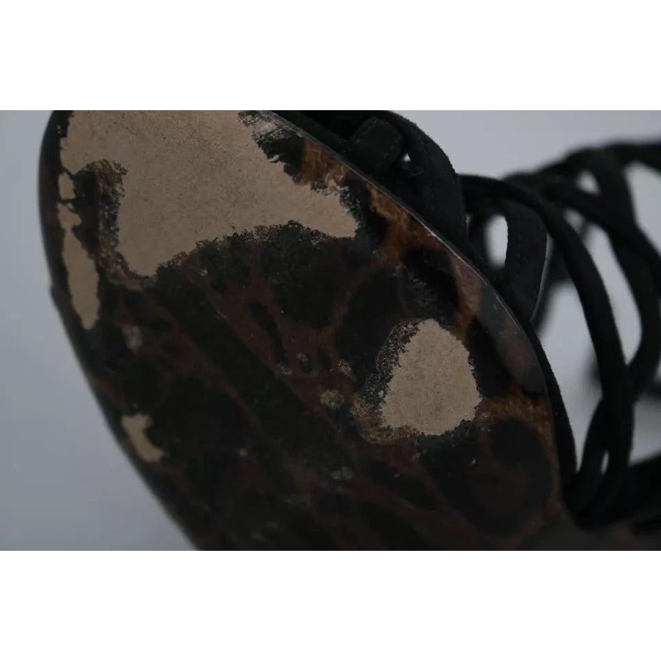 حذاء دولتشي آند غابانا من الجلد المدبوغ باللون الأسود بكعب عالٍ وحزام للكاحل