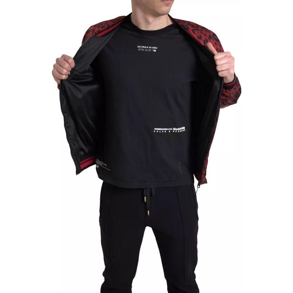 جاكيت قصير من دولتشي آند غابانا بطبعة جلد النمر باللون الأحمر