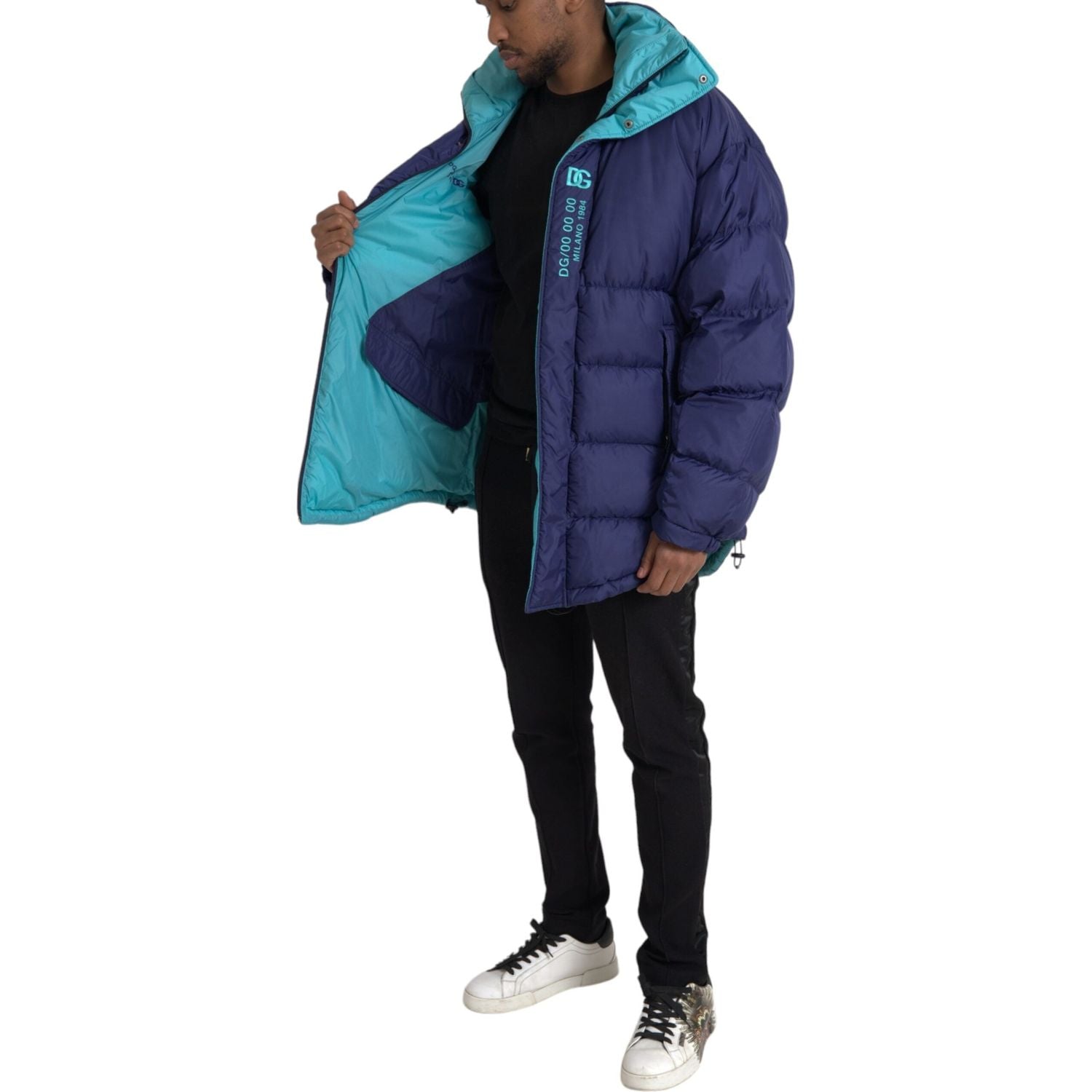 سترة مبطنة واقية من الرياح باللون الأزرق الداكن من دولتشي آند غابانا