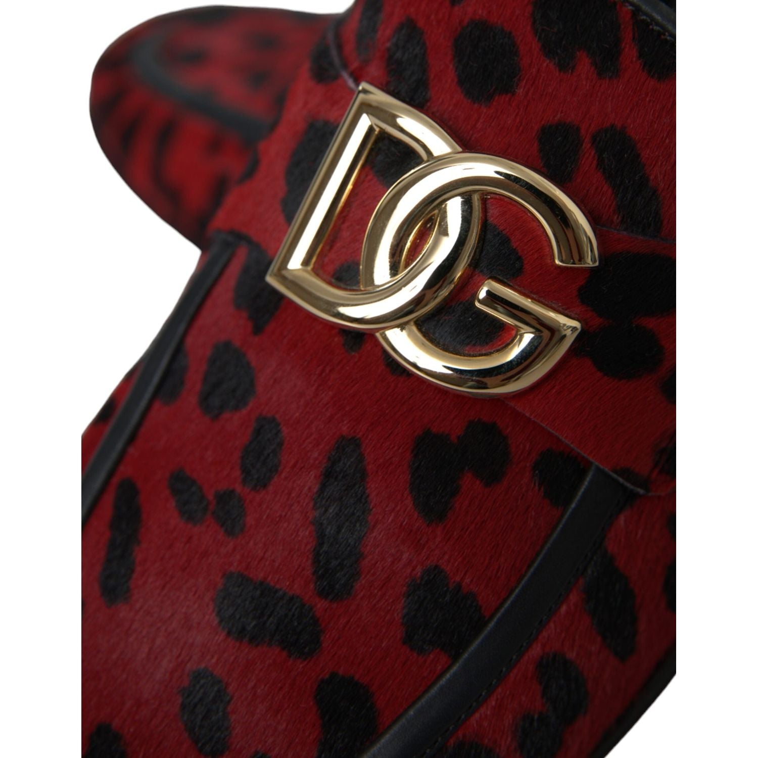 حذاء رسمي رجالي من دولتشي آند غابانا بنقشة جلد النمر باللون الأحمر والأسود