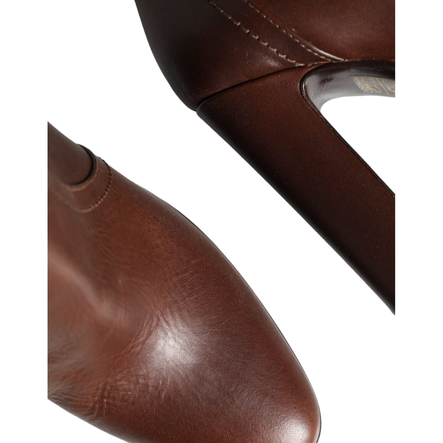 حذاء دولتشي آند غابانا بني بكعب من الجلد حتى منتصف الساق