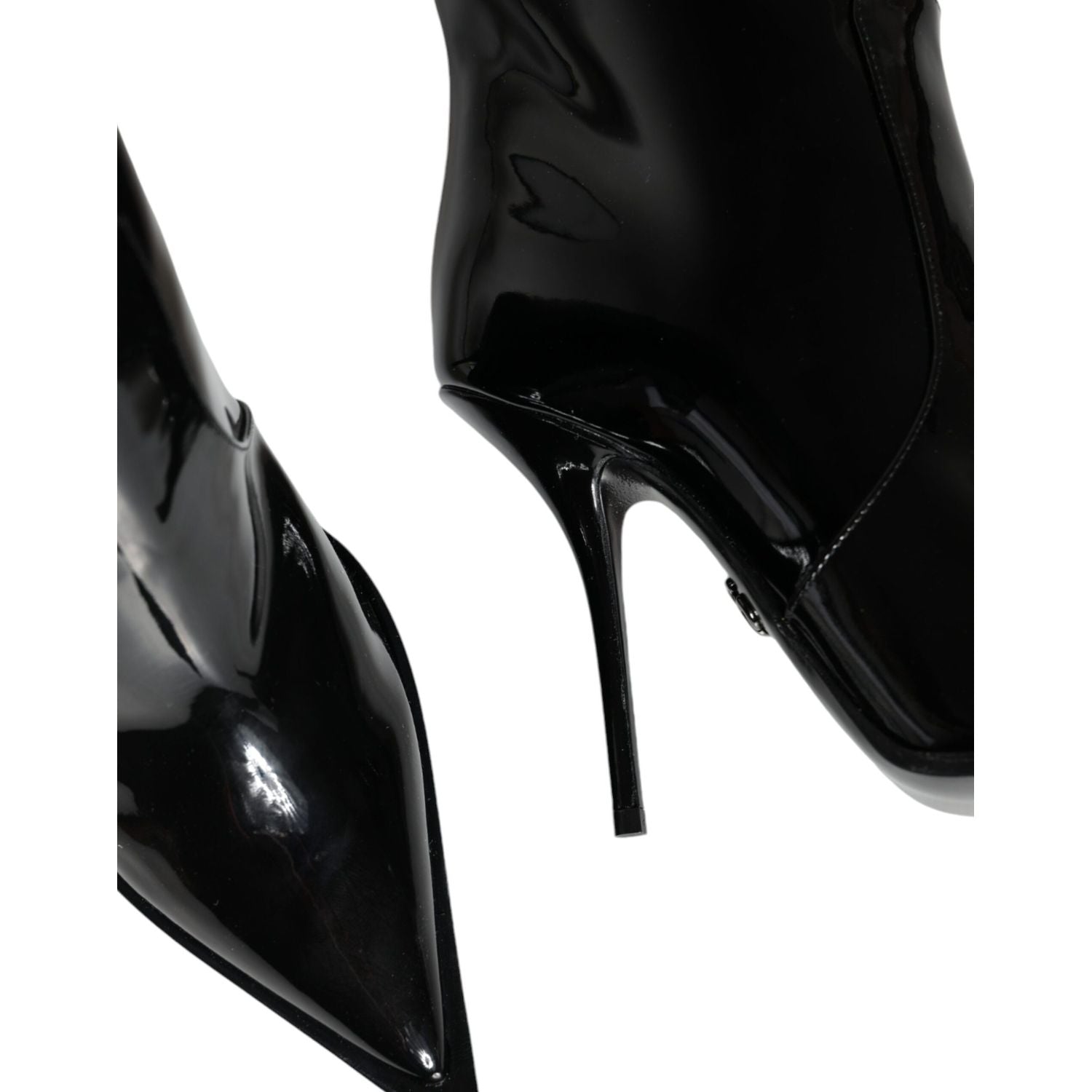 حذاء طويل حتى الركبة من الجلد الأسود اللامع من دولتشي آند غابانا