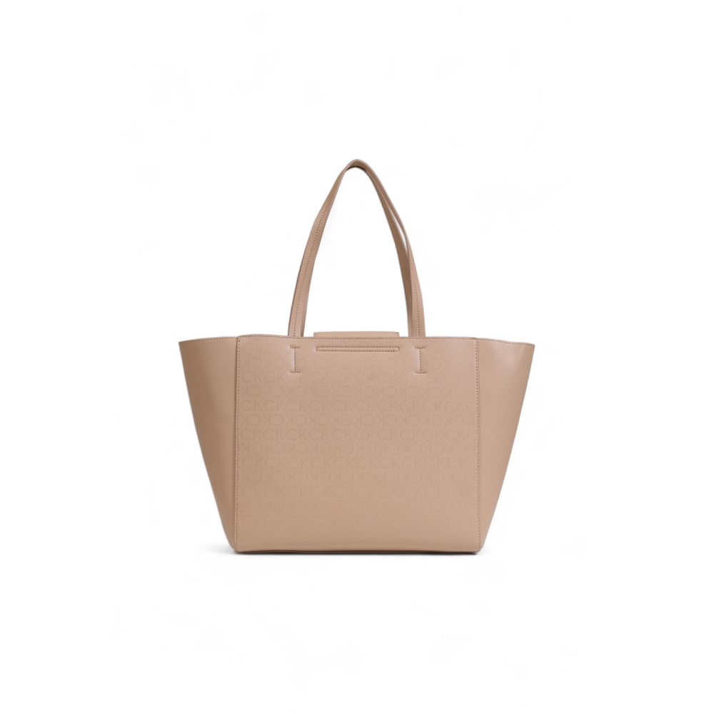 Front view with bag zipped and handles upright.