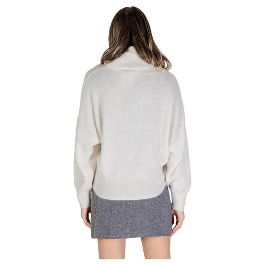 ICHI Cream Acrylic Sweater ICHI Light Gray