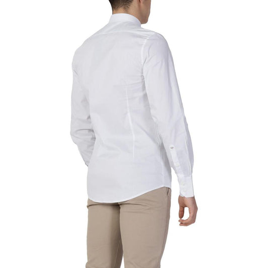Antony Morato white cotton shirt, long-sleeved, perfect fit, modern design for versatile elegance and comfort, back view.