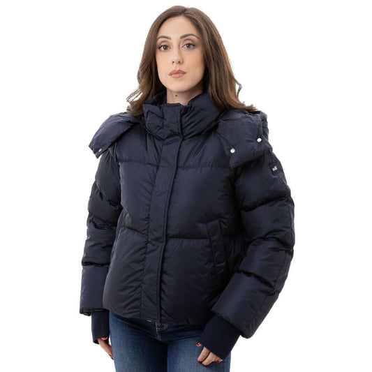 Model wearing blue polyamide down jacket with removable hood and knit cuffs, featuring zipper and button closure, size 42.