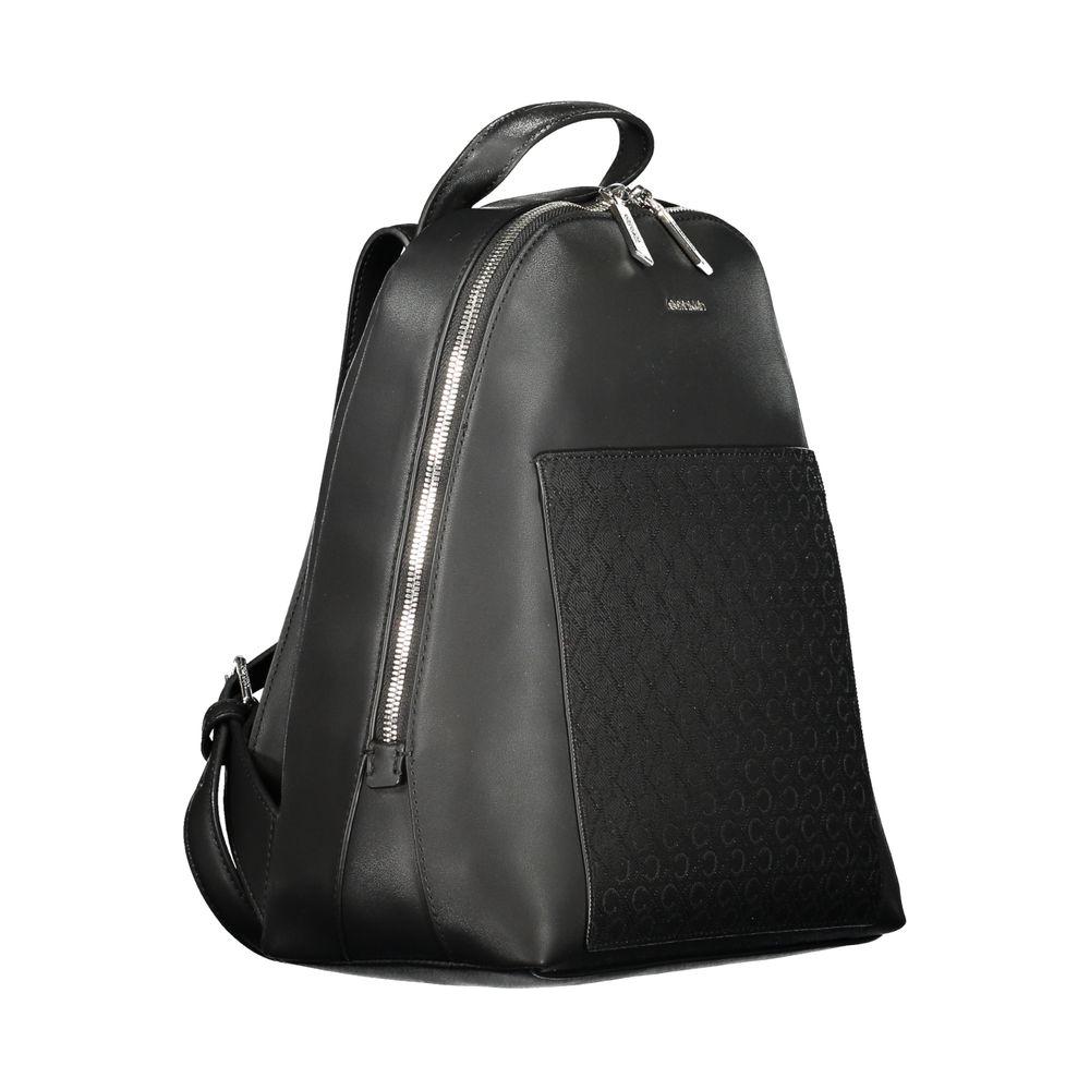 Front view with bag zipped and handles upright.