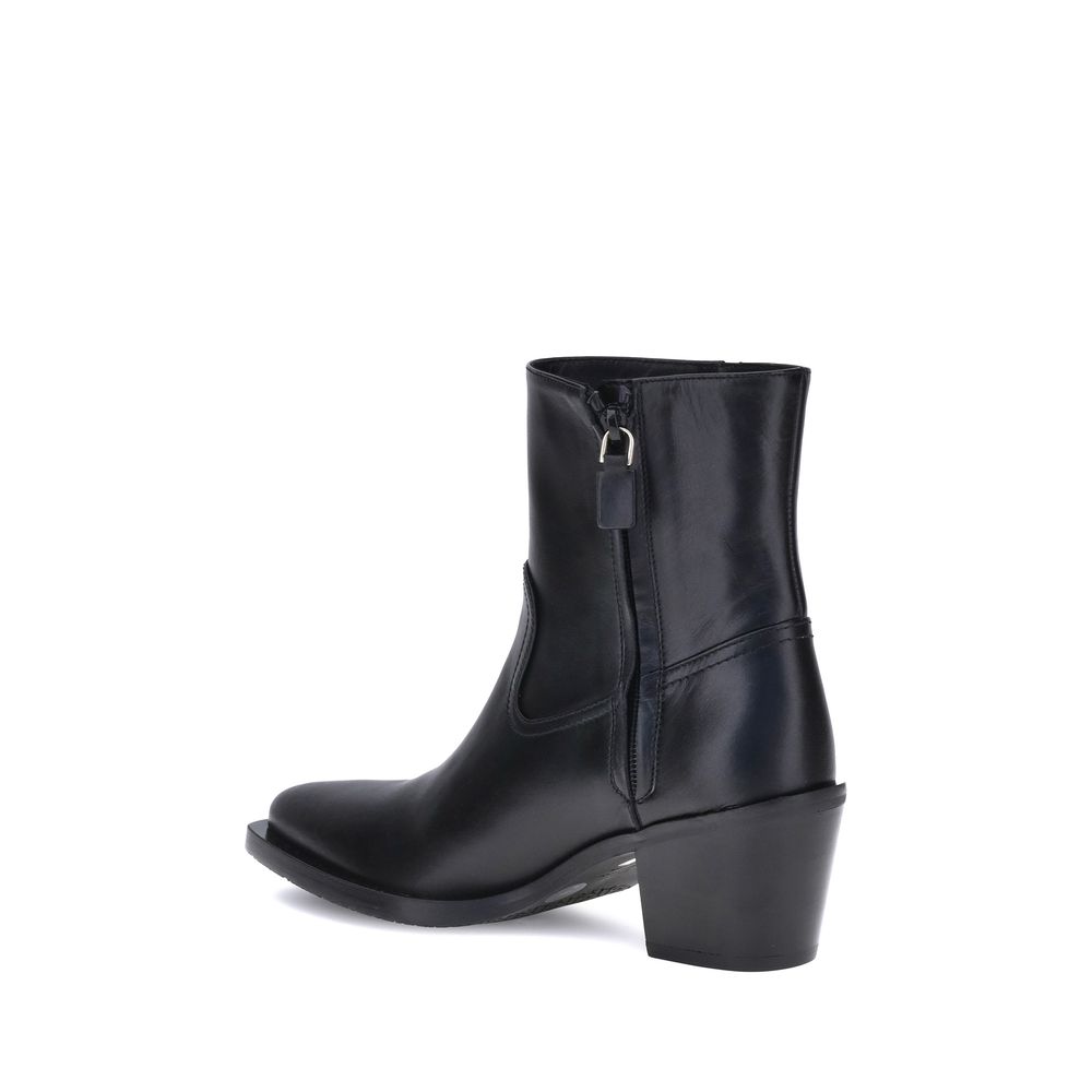 Stuart Weitzman Black Calf Leather Bos Taurus Ankle Boots