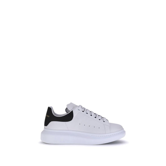 Alexander McQueen White Calf Leather Bos Taurus Platform Sneakers with lace-up closure and iconic logoed details.