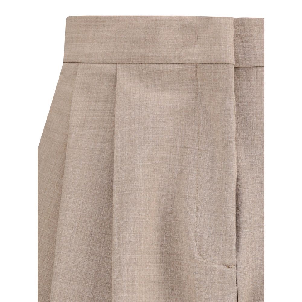Close-up of Fabiana Filippi Beige Fleece Wool Dress Pants showcasing elegant design and refined craftsmanship.