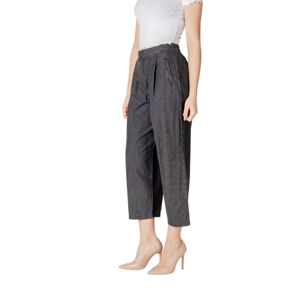 ICHI Black Cotton Cropped Jeans 1728,71956299936,Black,Clothing,Cropped Jeans - Jeans Denim - Clothing,ICHI,IT38|XS,IT40|S,Jeans Denim - Clothing,New with tags,Women
