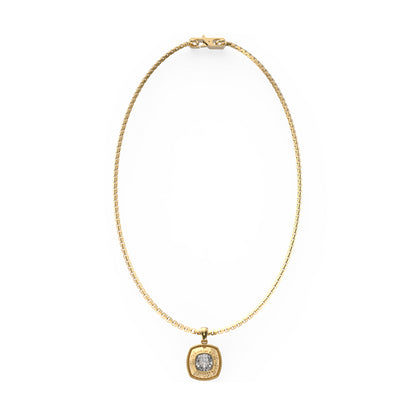 Elegant gold necklace from GUESS JEWELS JEWELRY Mod. JUMN01371JWYGT-U with a sparkling pendant.