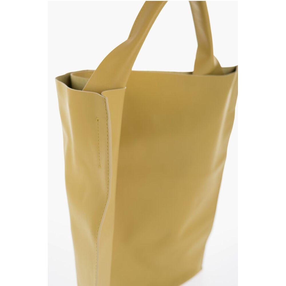 Front view with bag zipped and handles upright.