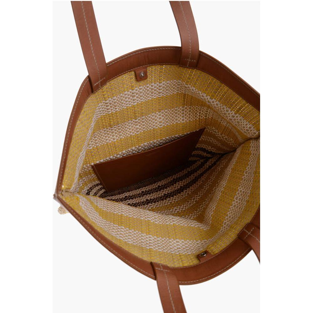 Front view with bag zipped and handles upright.