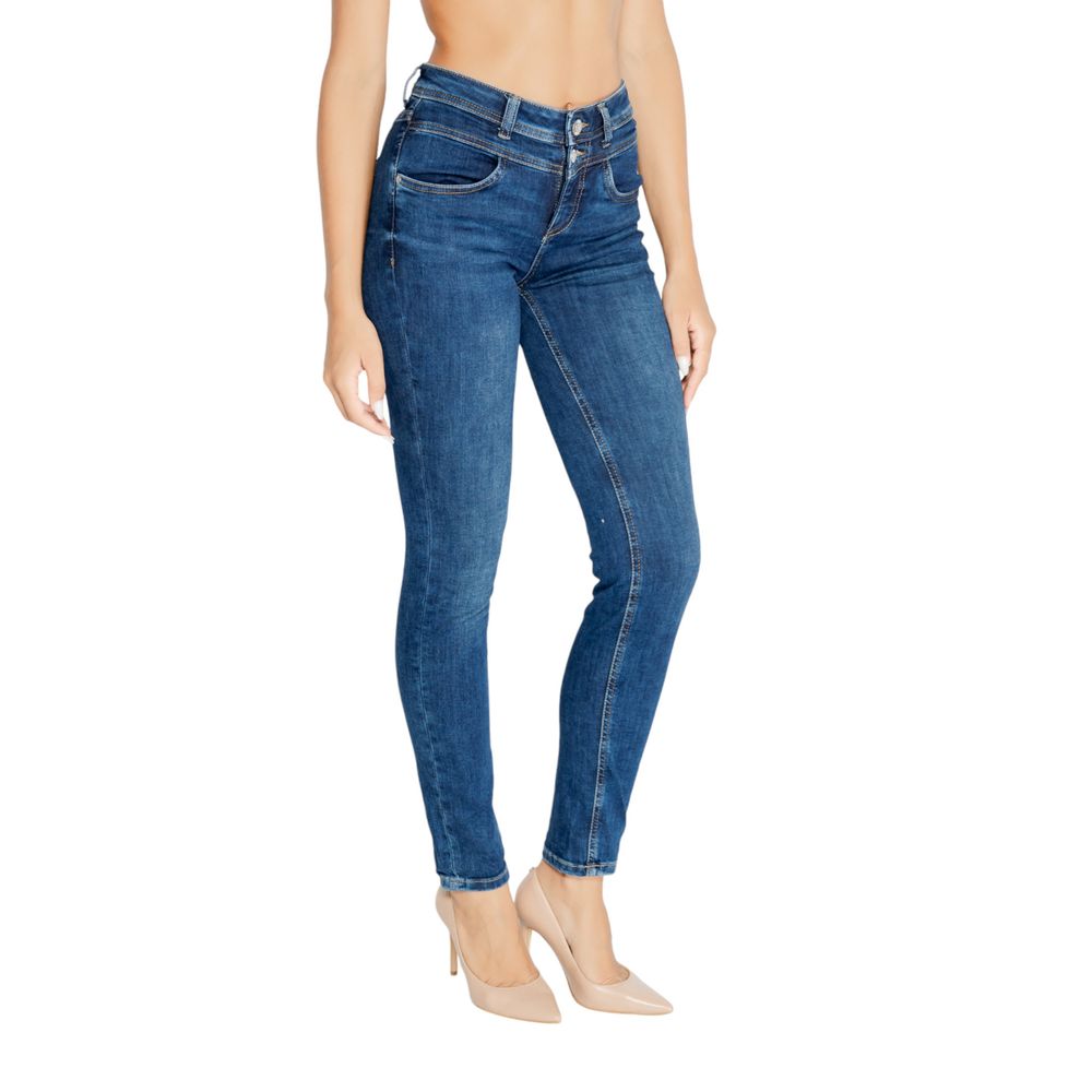 Woman wearing Street One Blue Cotton Mom Jeans with a modern double button and zip closure, showcasing stylish comfort and fit.