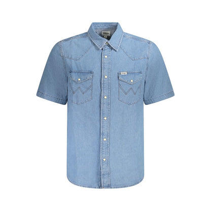 Wrangler Light Blue Cotton Men Shirt with automatic fastenings and two pockets, showcasing the iconic Wrangler logo
