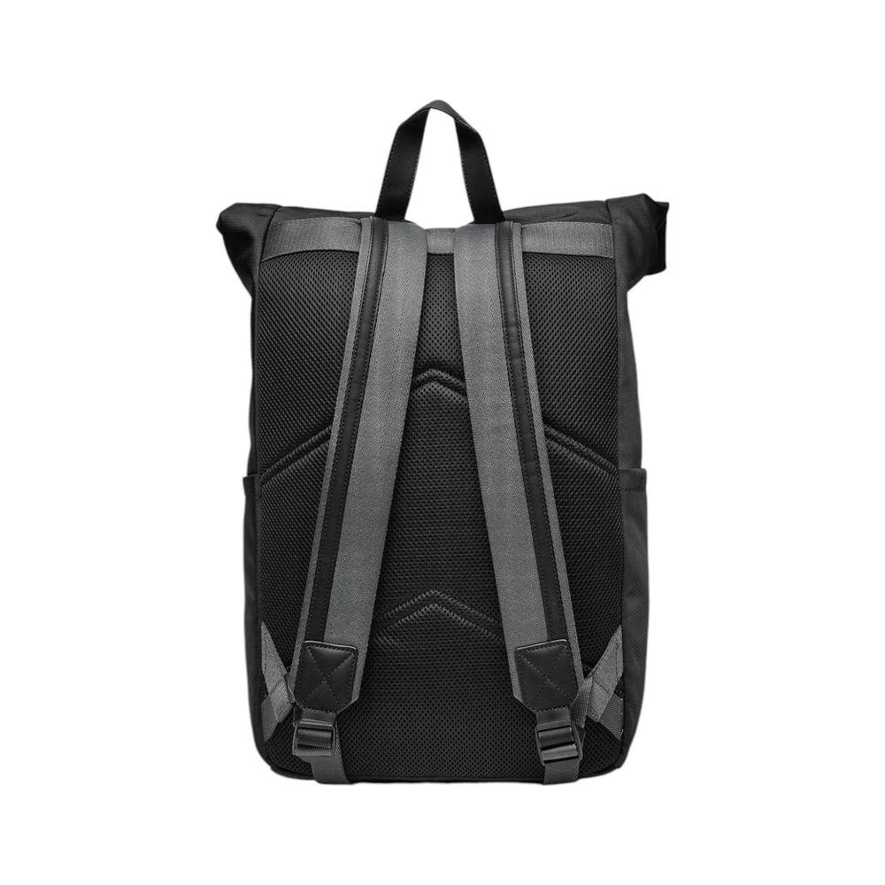 Front view with bag zipped and handles upright.