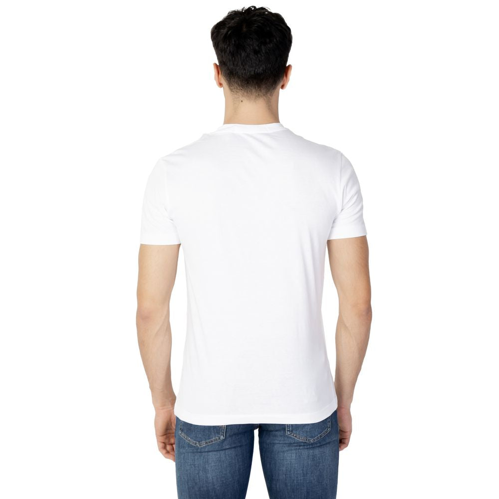 Front view with bag zipped and handles upright.